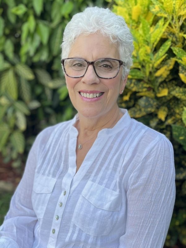 LISA N. SCHER (USA)
